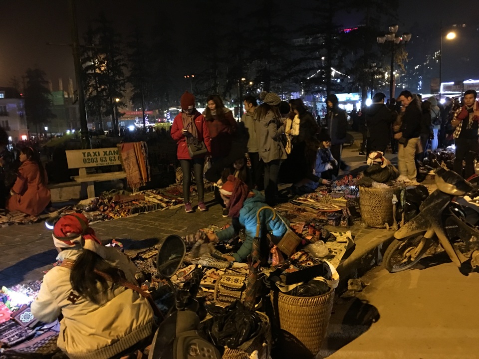 Sapa đón năm mới trong giá rét dưới 10 độ C - 6