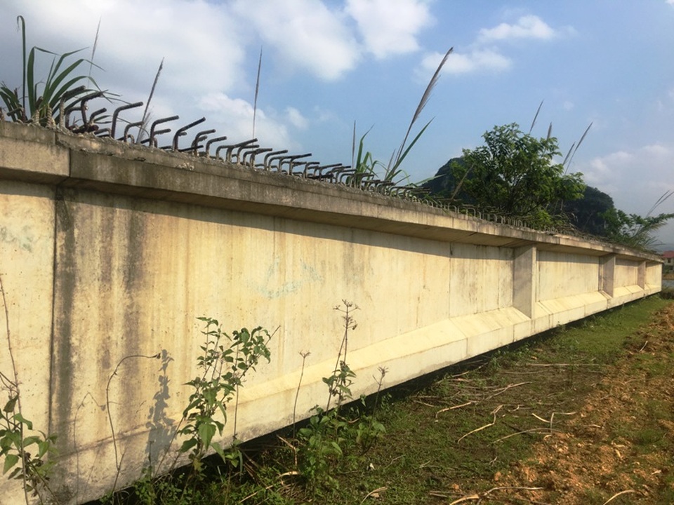 30 tỷ đồng nằm phơi nắng mưa - 6 30 tỷ đồng nằm phơi nắng mưa - 6