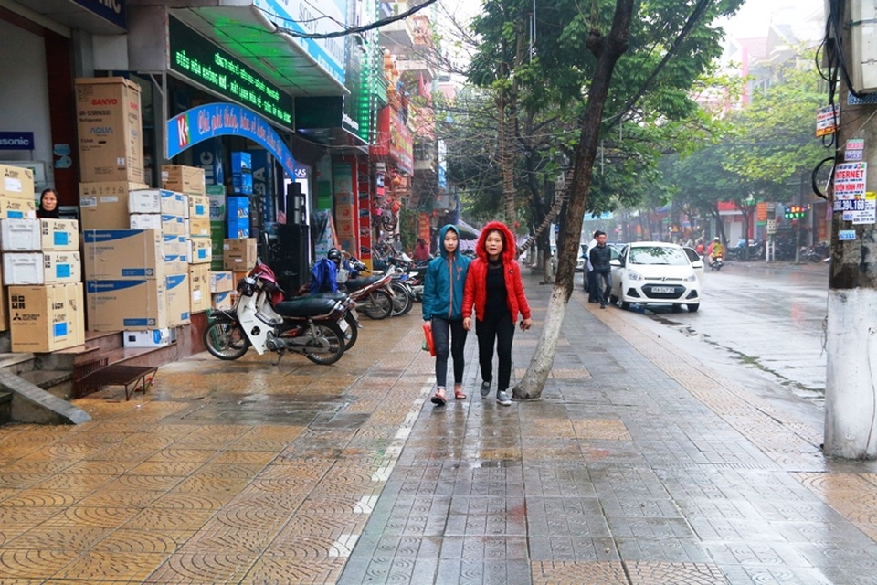 Sau lễ ra quân đòi lại vỉa hè cho người đi bộ, nhiều tuyến phố ở Ninh Bình đã trở nên thông thoáng, sạch sẽ hơn.