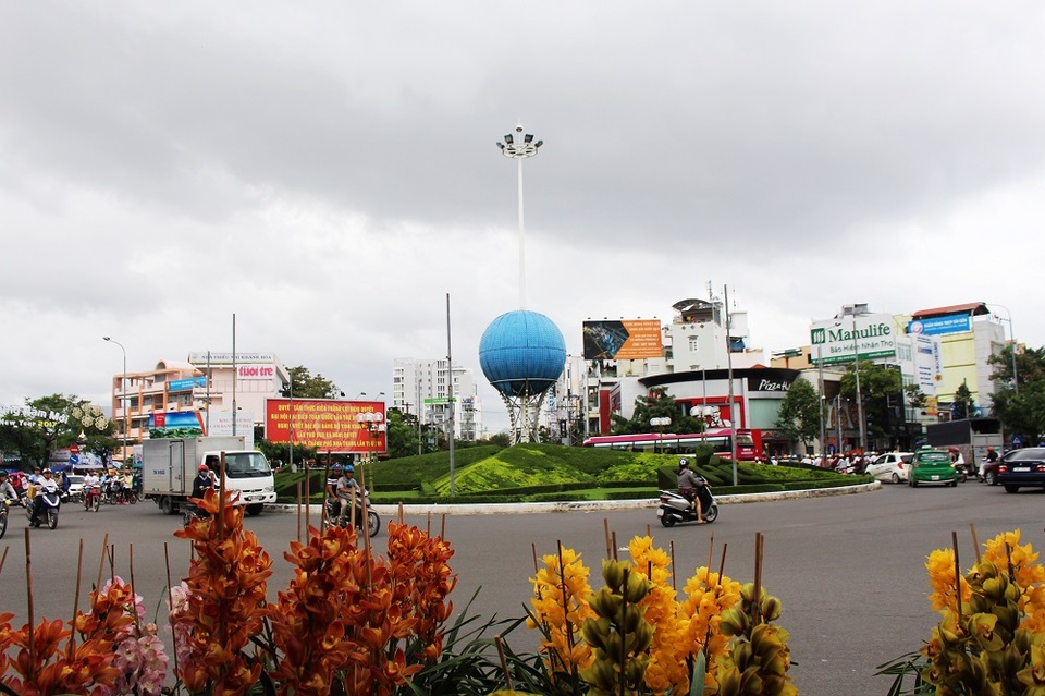 Ngã Sáu Nha Trang - trung tâm thành phố biển ngày 20 tháp Chạp