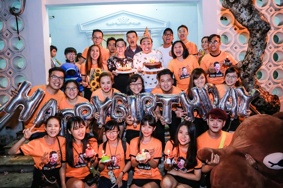 Hari Won thể hiện sự hài hước mừng sinh nhật ông xã Trấn Thành - 10 Hạnh phúc bên cạnh FC trong ngày đặc biệt