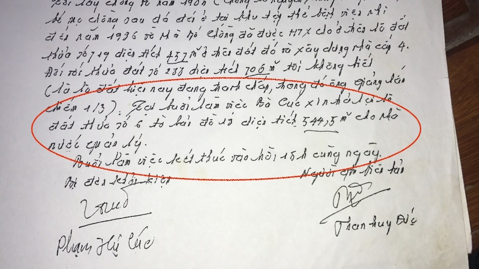 Bài 4: "Hô biến" đất của dân xong, cán bộ rút kinh nghiệm?! - 10 Đích thân bà Cúc đã xác nhận là trả lại mảnh đất cho Nhà nước.