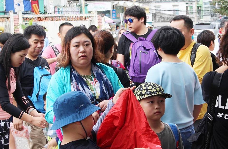 Theo Hiệp hội du lịch Nha Trang - Khánh Hòa, không thể đánh giá thấp mức chi tiêu của khách Trung Quốc bởi vì mức thu nhập bình quân của họ tương đối khá