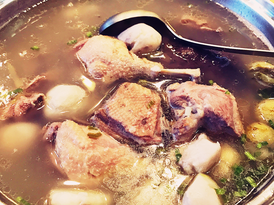 Canh vịt khoai sọ vừa ngon, vừa bổ - 1 Canh vịt khoai sọ vừa ngon, vừa bổ - 1