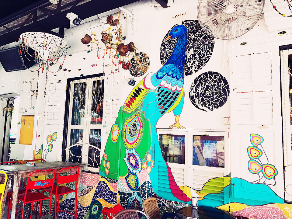 Điều thú vị ở khu phố đầy màu sắc Haji Lane - 8
Một nhà hàng trang trí sang trọng và rất bắt mắt