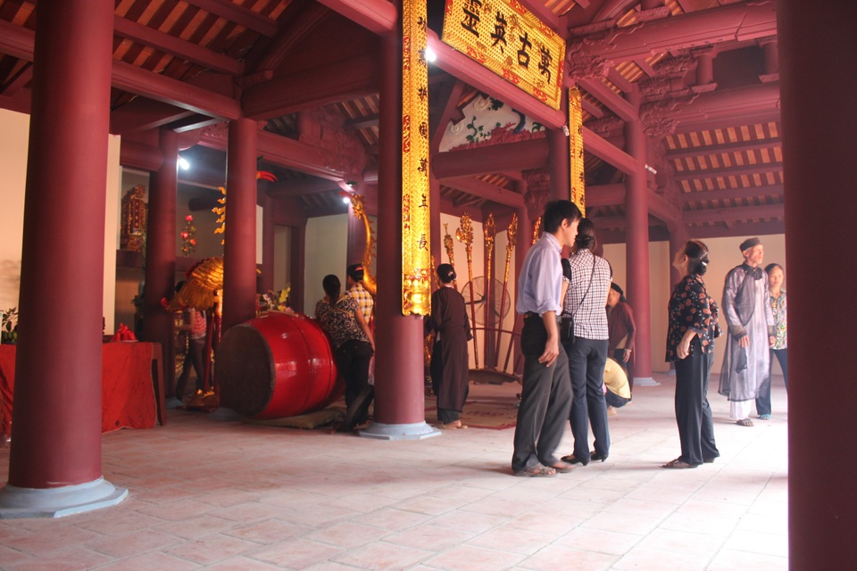 Bàn thêm về bảo tồn tích di sản cho hôm nay và mai sau - 1 Ảnh: Đình làng Phúc Mãn - Xuân Hương - Lạng Giang (Bắc Giang) được tôn tạo lại và khánh thành năm 2012, trở thành cố kết cộng đồng, là nơi mọi người dân trong làng thể hiện tinh thần đoàn kết, trách nhiệm trong việc thờ tế Thành hoàng cũng như mọi sinh hoạt văn hóa khác.