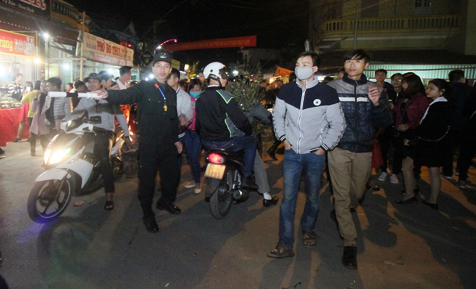 Lực lượng chức năng tại Nam Định đã làm việc hết công suất để đảm bảo an ninh trật tự cho chợ Viềng.