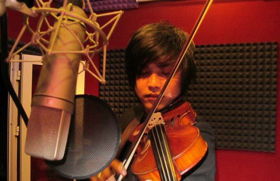 Anh Tú từng được nhắc đến là nghệ sĩ trẻ tuổi nhất Việt Nam và châu Á tham gia Dàn nhạc trẻ châu Á.