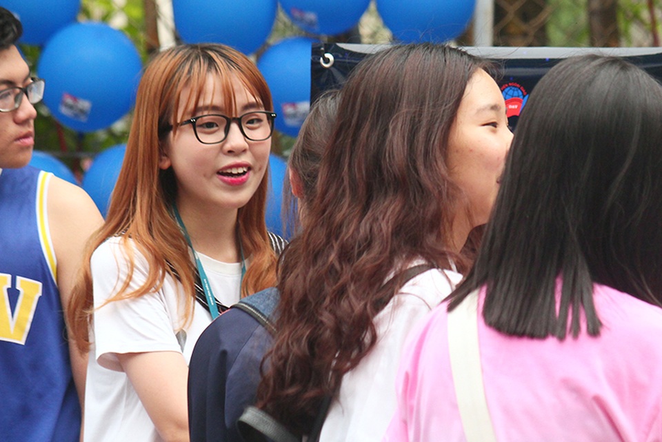 Trường đại học hội tụ toàn những nữ sinh xinh đẹp ở Hà Nội - 3 Chương trình mang lại cho các bạn học sinh trải nghiệm chân thực nhất khi được “Một ngày trở thành sinh viên Ngoại giao”, đồng thời là một sân chơi lành mạnh, bổ ích cùng nhiều cơ hội tương tác giữa các bạn học sinh cấp ba và sinh viên Ngoại giao thông qua các hoạt động giao lưu, tìm hiểu về trường cũng như tham gia các trò chơi vui nhộn và những màn giao lưu văn nghệ đặc sắc.