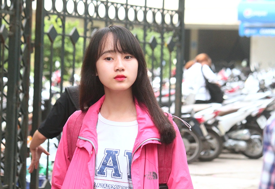 Trường đại học hội tụ toàn những nữ sinh xinh đẹp ở Hà Nội - 11 Khiến người nhìn phải ngẩn ngơ.