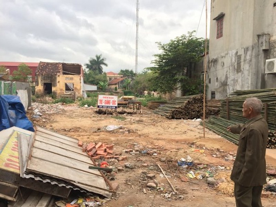 Khúc vĩ thanh về số phận đau đớn của một người thương binh tại Bắc Giang - 3
Vợ chồng ông Lê Văn Dinh vui mừng nhận mảnh đất mới được giao sau hơn 20 năm đi đòi đất.