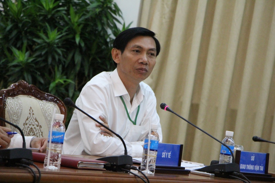 "Không có chuyện ống gang Trung Quốc ảnh hưởng đến chất lượng nước sạch" - 1 Ông Nguyễn Văn Tám - Phó Giám đốc Sở Giao thông vận tải TPHCM