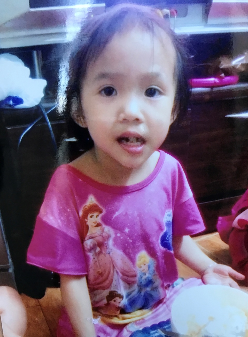 Bé gái 6 tuổi mất tích trong cơn mưa trái mùa ở Sài Gòn - 1 Bé Trần Thu Trang, 6 tuổi mất tích bí ẩn suốt tuần lễ qua.