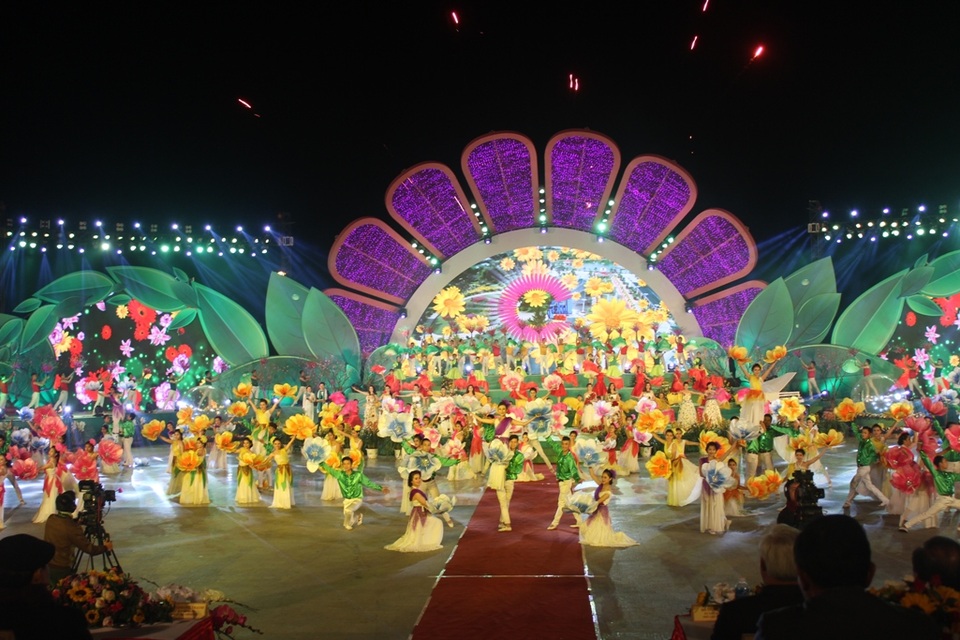 “Hoa Đà Lạt- kết tinh kỳ diệu từ đất lành” - 1 Festival hoa Đà Lạt 2017 sẽ được diễn ra 5 ngày, với nhiều chương trình đặc sắc