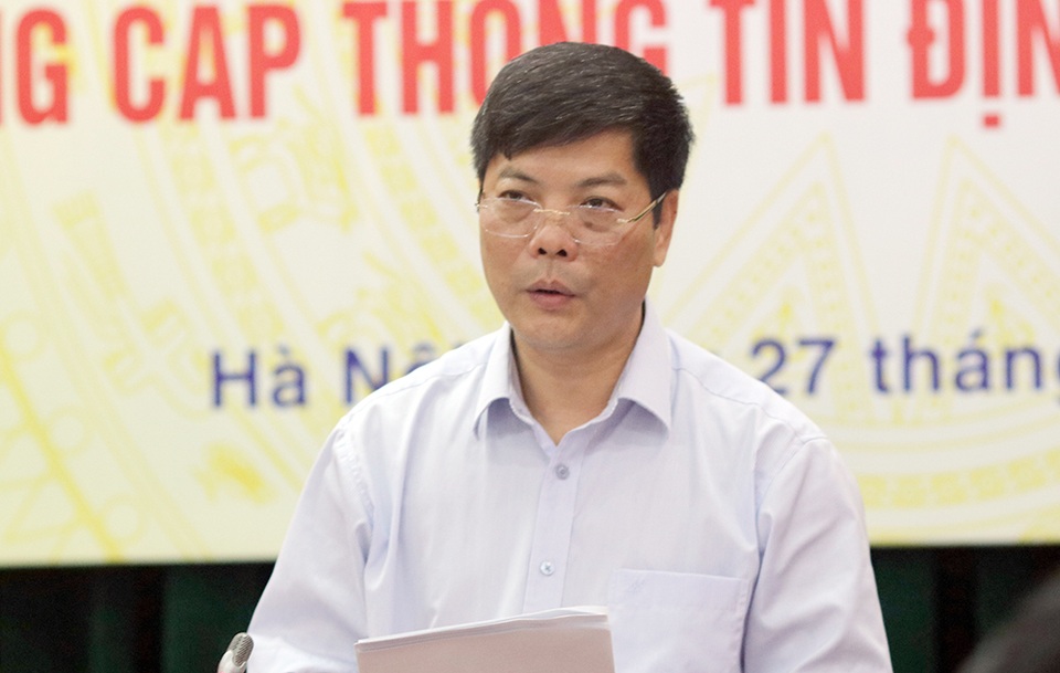 Bộ Nội vụ công bố hàng loạt tỉnh thành “lạm phát” Phó Giám đốc Sở - 1
Ông Nguyễn Tiến Thành - Chánh Văn phòng Bộ Nội vụ cung cấp thông tin các tỉnh lạm phát cấp phó