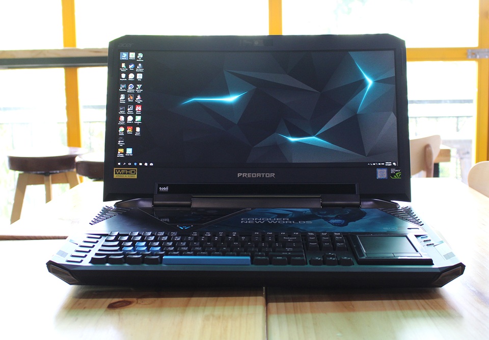 Laptop siêu khủng của Acer về Việt Nam có giá 230 triệu đồng - 6 Bên cạnh đó, hãng cũng trang bị cho máy hệ thống âm thanh 4 loa của Dolby Audio hỗ trợ chơi game. Đáng chú ý, máy có mặt của công nghệ theo dõi cử chỉ mắt Tobii của Thuỵ Điển, cho phép nhận dạng mắt của người dùng để tùy chỉnh nội dung, hình ảnh cho phù hợp với đôi mắt, tránh mỏi khi chơi game thời gian dài.