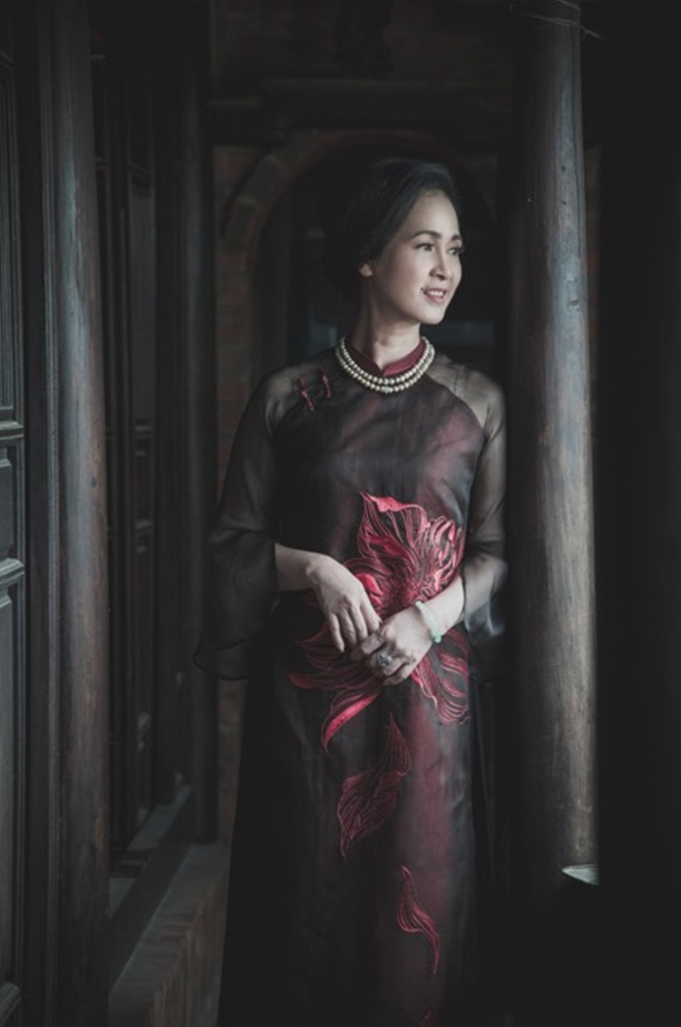NSND Lan Hương hãnh diện khi mặc áo dài cổ - 9