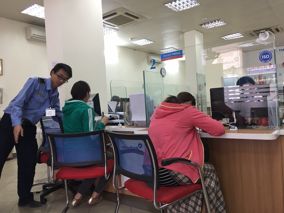 Tiếp tục cơ cấu lại tổ chức tín dụng, xử lý nợ xấu - 2 Duy trì tỷ lệ nợ xấu bền vững dưới 3% tổng dư nợ