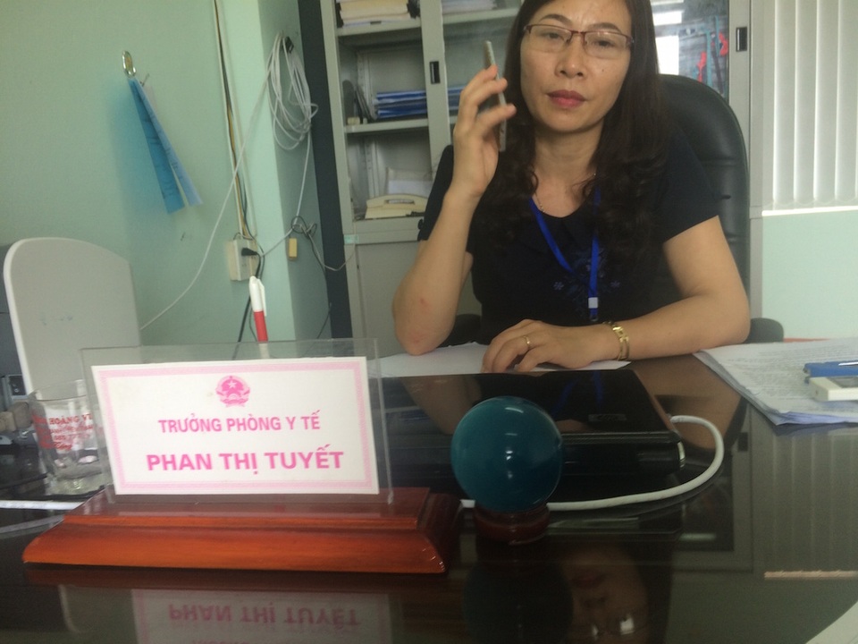Vụ tử vong sau tiêm thuốc tại nhà Trạm trưởng Y tế: Không có giấy phép hoạt động! - 1 Bà Phan Thị Tuyết Trưởng phòng Y tế huyện Yên Thành phân trần: “việc sinh nghề tử nghiệp” là chuyện bình thường.
