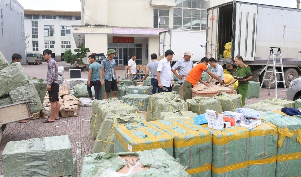 Phát hiện, bắt giữ một số lượng lớn hàng Trung Quốc lậu - 2