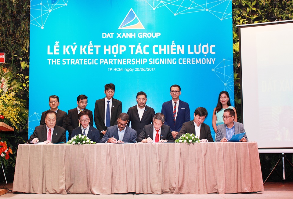 Đất Xanh hợp tác cùng gia tăng chuỗi giá trị, hướng đến phát triển bền vững - 2 Đất Xanh ký kết với 20 đối tác hàng đầu trong nước và quốc tế