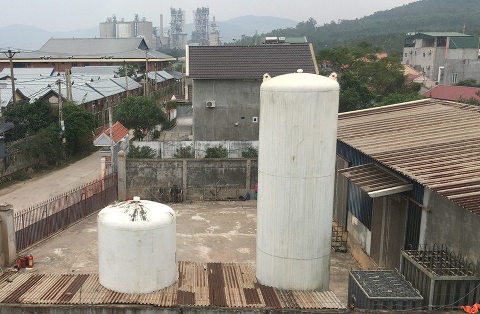 Những quả “bom khí” giữa khu dân cư: Nhà máy chưa được cấp phép - 1 Theo lãnh đạo Sở Công thương Thanh Hóa, đơn vị này đã đi vào hoạt động từ lâu nhưng chưa được cấp phép