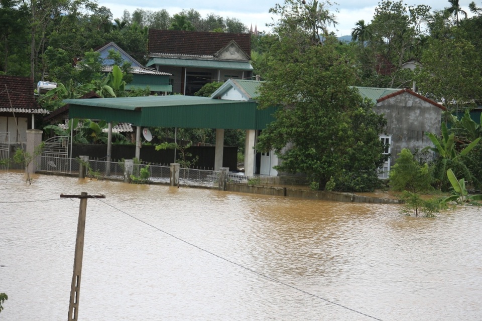 Hơn 23 tỷ đồng hỗ trợ nhà ở người dân vùng ngập lụt - 1 Hà Tĩnh là địa phương thường xuyên phải gánh chịu những ảnh hưởng, hậu quả nặng nề của các đợt mưa lũ
