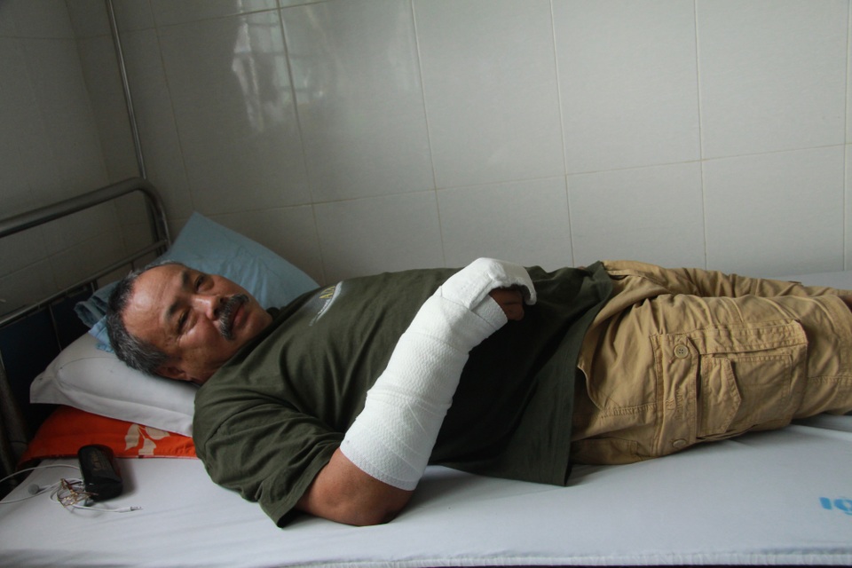 Chủ nhà bị tên trộm đâm liên tục 7 nhát để tẩu thoát - 2
Ông Sơn đang điều trị tại bệnh viện