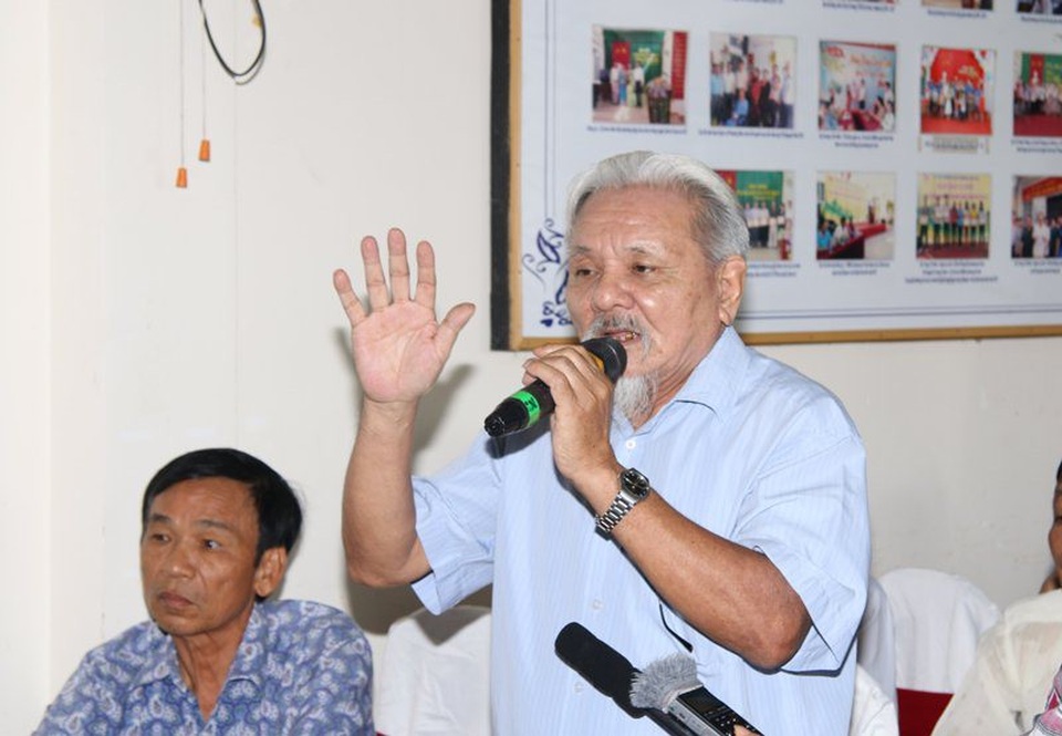 Chủ tịch Quốc hội: Sinh mạng con người quan trọng chứ đâu phải mấy đồng viện phí! - 1 Cử tri Trương Quang Bình cho rằng việc bán thẻ BHYT đang cứng nhắc, áp đặt