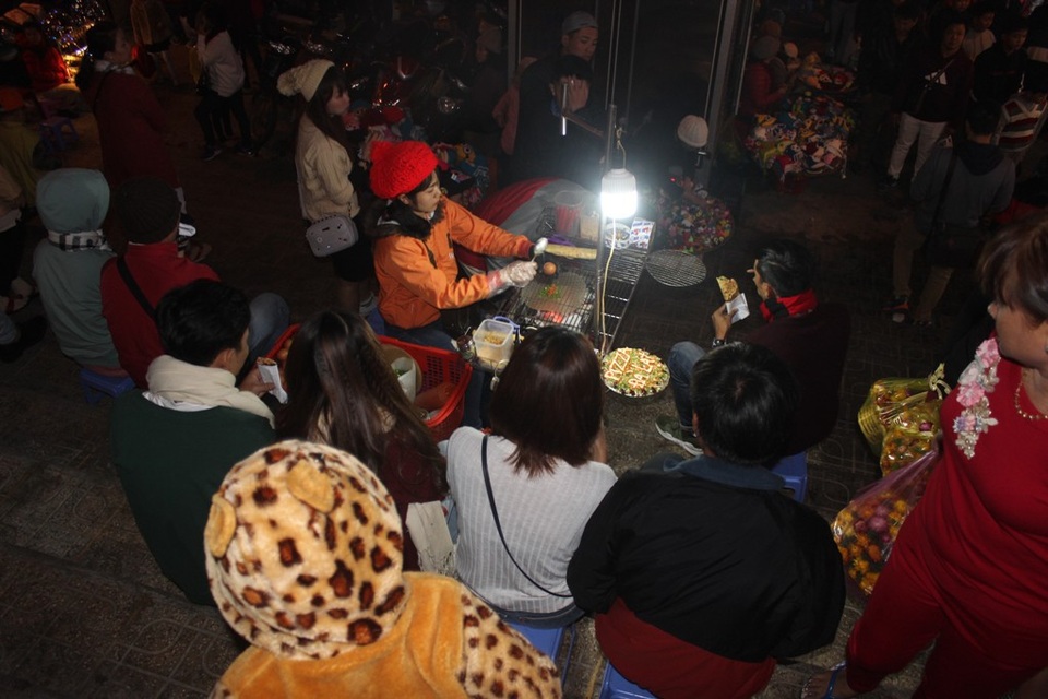 Những món ăn vặt luôn thu hút du khách