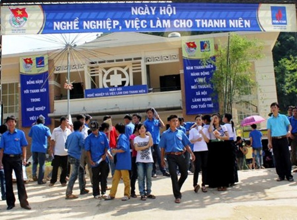 Thanh Hóa: Gần 900 sinh viên cử tuyển chưa có việc làm - 1 Tỉnh Thanh Hóa chỉ đạo triển khai các giải pháp sắp xếp, bố trí việc làm cho sinh viên tốt nghiệp diện cử tuyển