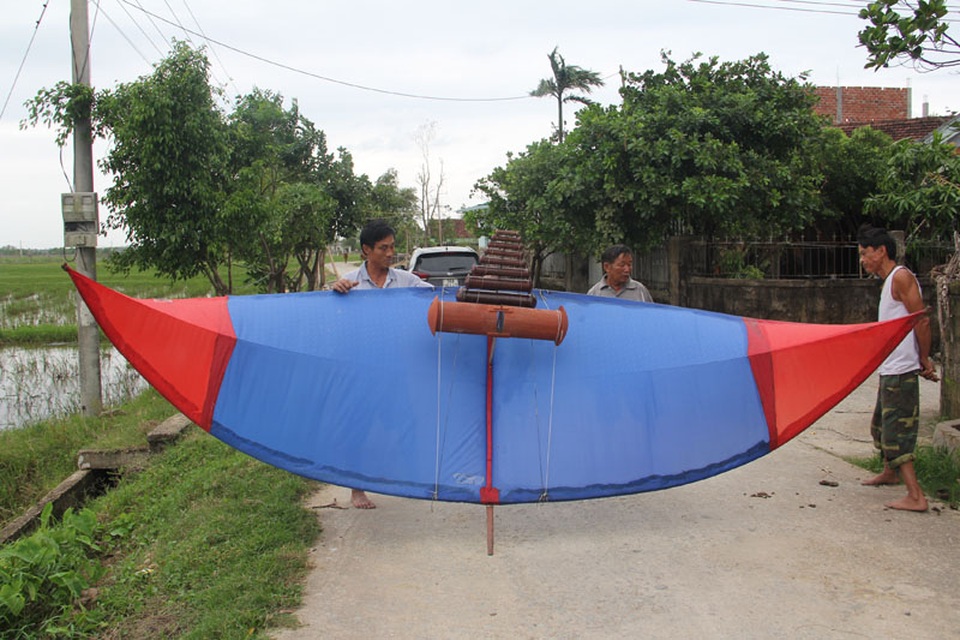 Sáo diều "khủng" trên bầu trời Hà Tĩnh - 4
Ông Phú là thủ lĩnh trong phong trào thả diều ở làng Bắc Bình.