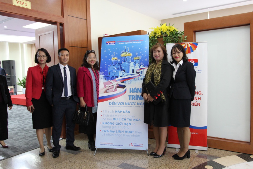 Ngân hàng Liên doanh Việt-Nga: Bung sản phẩm, đón thành công - 4 Ngân hàng Liên doanh Việt-Nga: Bung sản phẩm, đón thành công - 4
