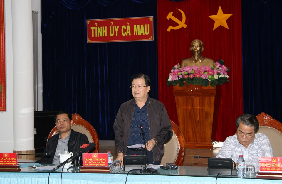 Phó thủ tướng Trịnh Đình Dũng phát biểu chỉ đạo tại buổi làm việc với Cà Mau