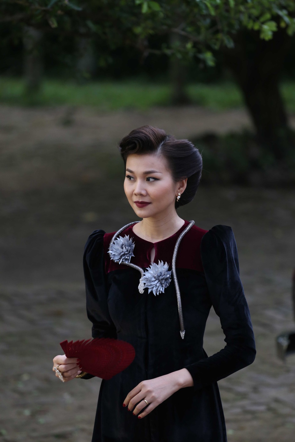 Thanh Hằng tiết lộ cảm giác đóng cảnh... “kinh khủng nhất” - 1 Cách tạo hình của Thanh Hằng trong phim Mẹ chồng.