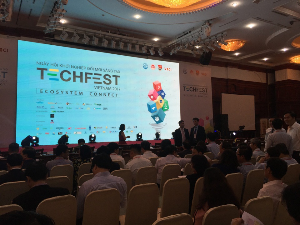 Y tế điện tử: Đường còn dài và rất xa - 1