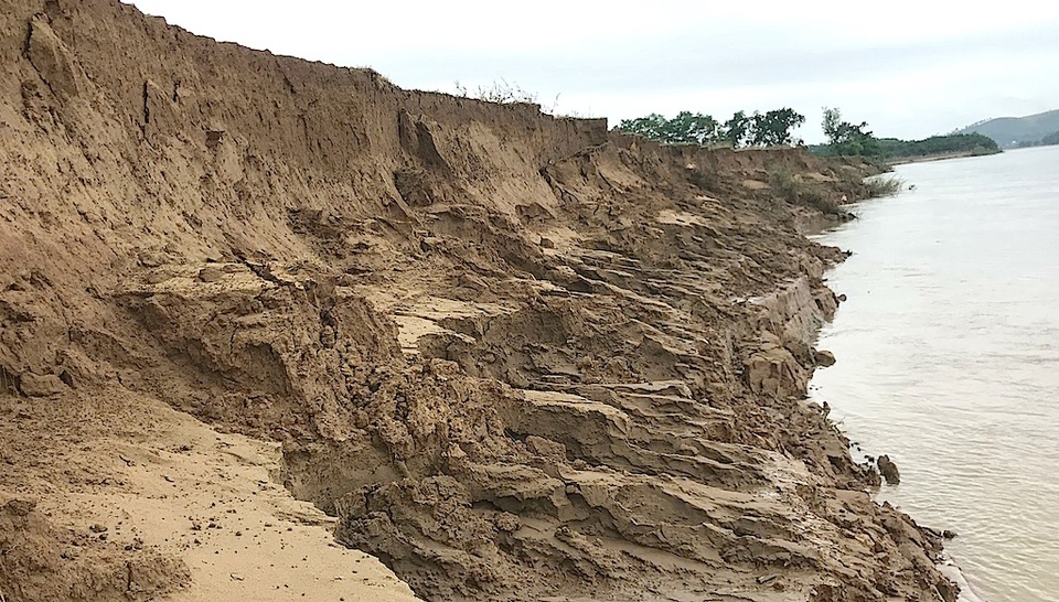 Bất lực nhìn sông Lam nuốt làng - 1 Bất lực nhìn sông Lam nuốt làng - 1