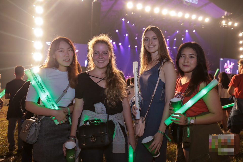 Đêm mở màn Monsoon Festival 2017 thu hút hàng ngàn khán giả - 11