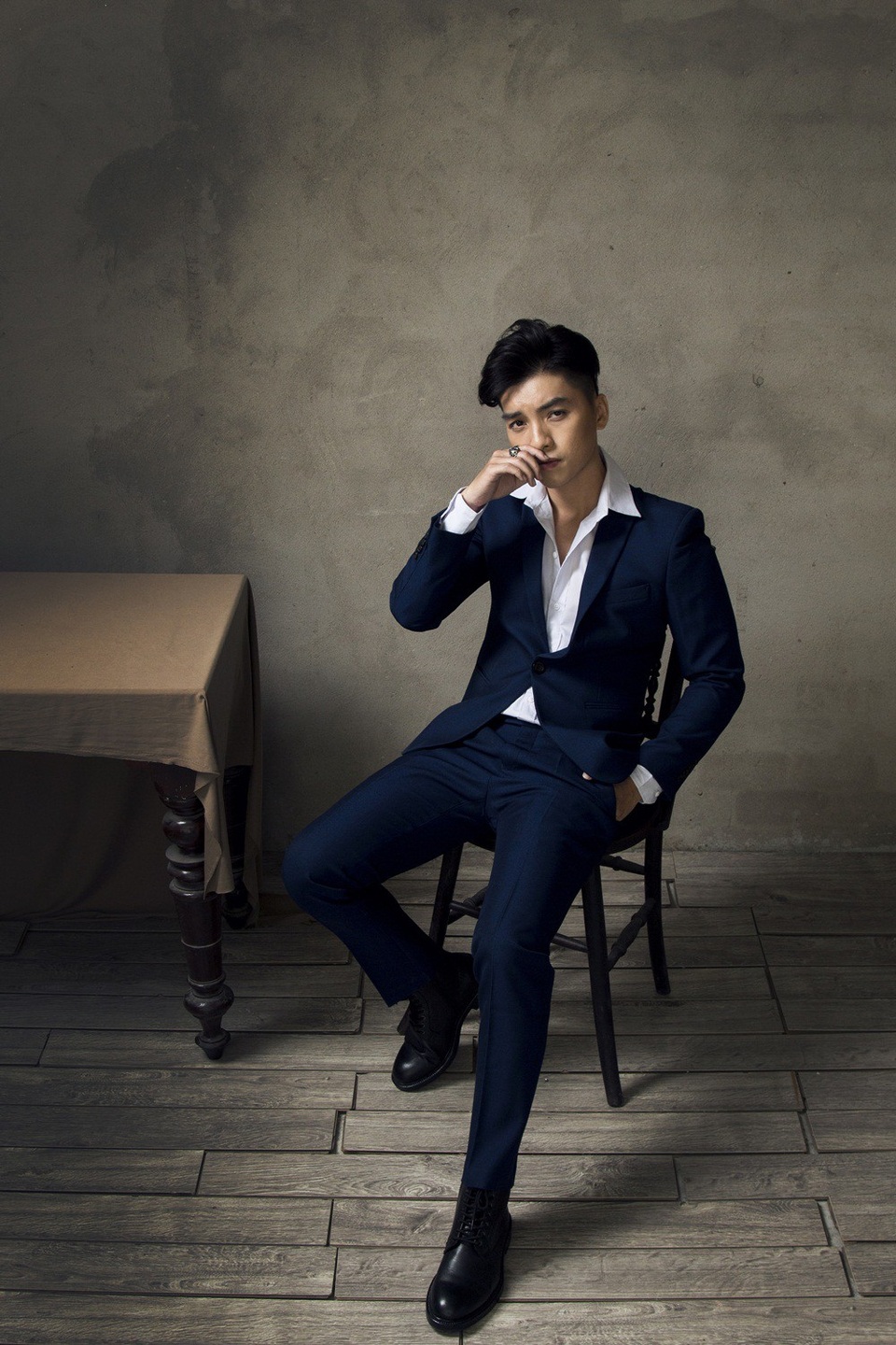 Tôi muốn lấy lại những gì lẽ ra phải thuộc về tôi, chính là việc khán giả nhìn nhận khách quan về thái độ làm việc của tôi, khả năng diễn xuất của tôi và còn được tìm lại chính mình sau mấy chục năm sống dưới cái tên “Quý Ròm”, Ngọc Trai tâm sự. Anh cũng chia sẻ: Giờ nhìn lại quá trình làm vũ công, làm ca sĩ mà tôi hiểu chút ít nhạc lý. Giờ mình đóng phim đa dạng, hát được nhảy được. Khi phải làm những công việc không như mong muốn, đừng than thở, sẽ có lúc nó bổ trợ cho mình