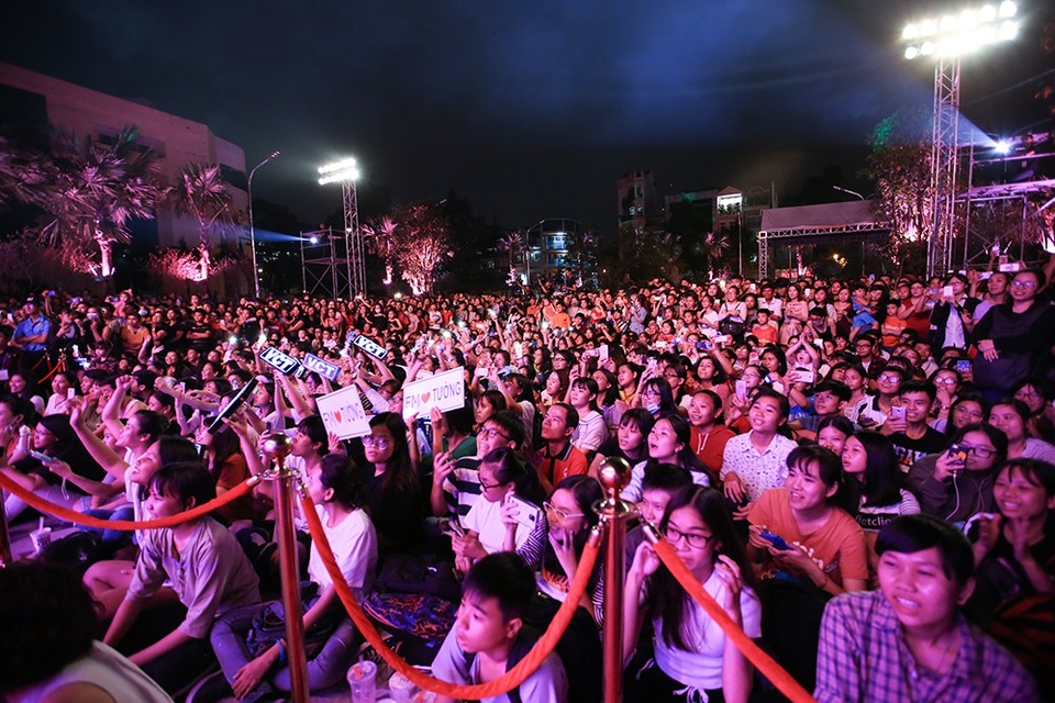 The Garden Mall đông kẹt cứng ngay ngày đầu khai trương - 2 The Garden Mall đông kẹt cứng ngay ngày đầu khai trương - 2