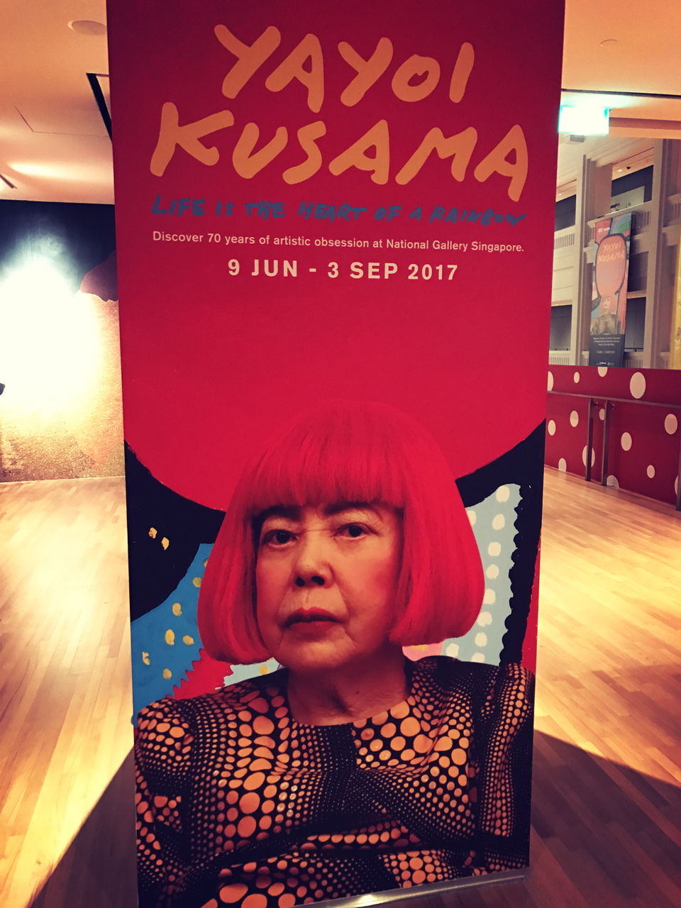 "Nữ hoàng chấm bi" Yayoi Kusama - câu chuyện thú vị về nữ nghệ sỹ sống trong trại tâm thần - 1
Phòng trưng bày Quốc gia Singapore đã trưng bày những tác phẩm nghệ thuật tuyệt vời của nghệ sỹ nổi tiếng thế giới Yayoi Kusama từ tháng 6 tới tháng 9/2017