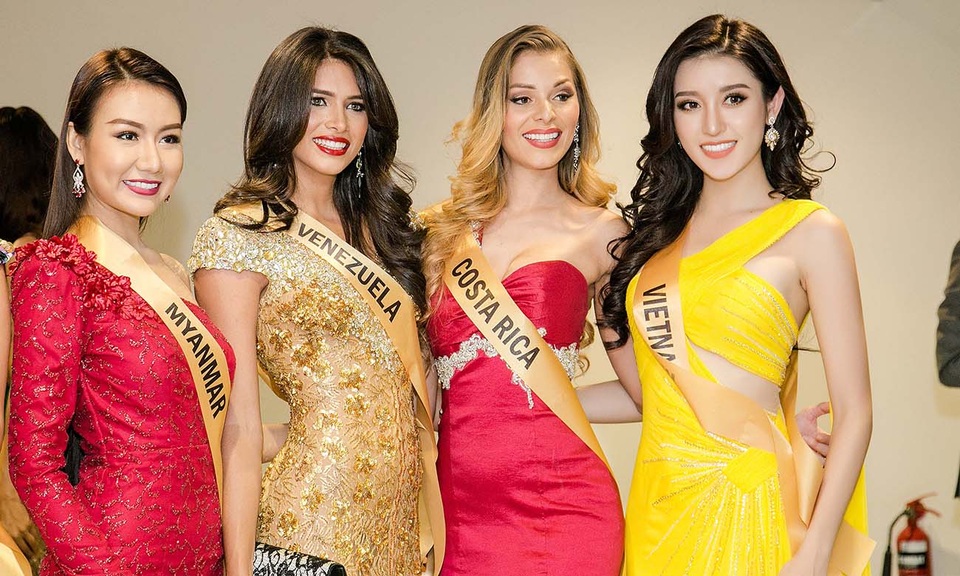 Tuy nhiên, Huyền My đã có sự chuẩn bị kỹ càng cho việc này từ trước đó khá lâu. Cô đã có nhiều buổi học make-up và làm tóc cùng chuyên gia trang điểm riêng của mình.