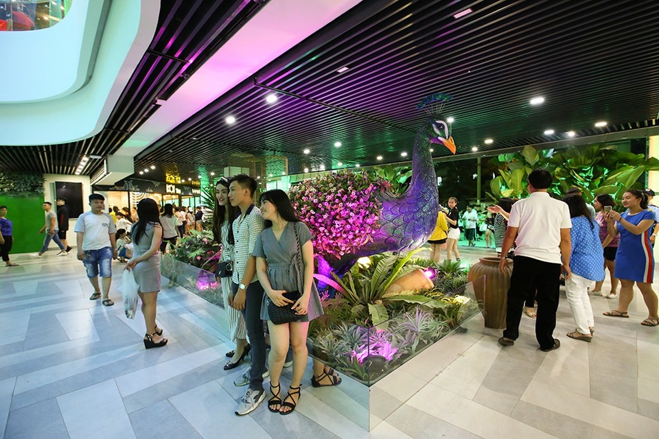 The Garden Mall đông kẹt cứng ngay ngày đầu khai trương - 9 The Garden Mall đông kẹt cứng ngay ngày đầu khai trương - 9