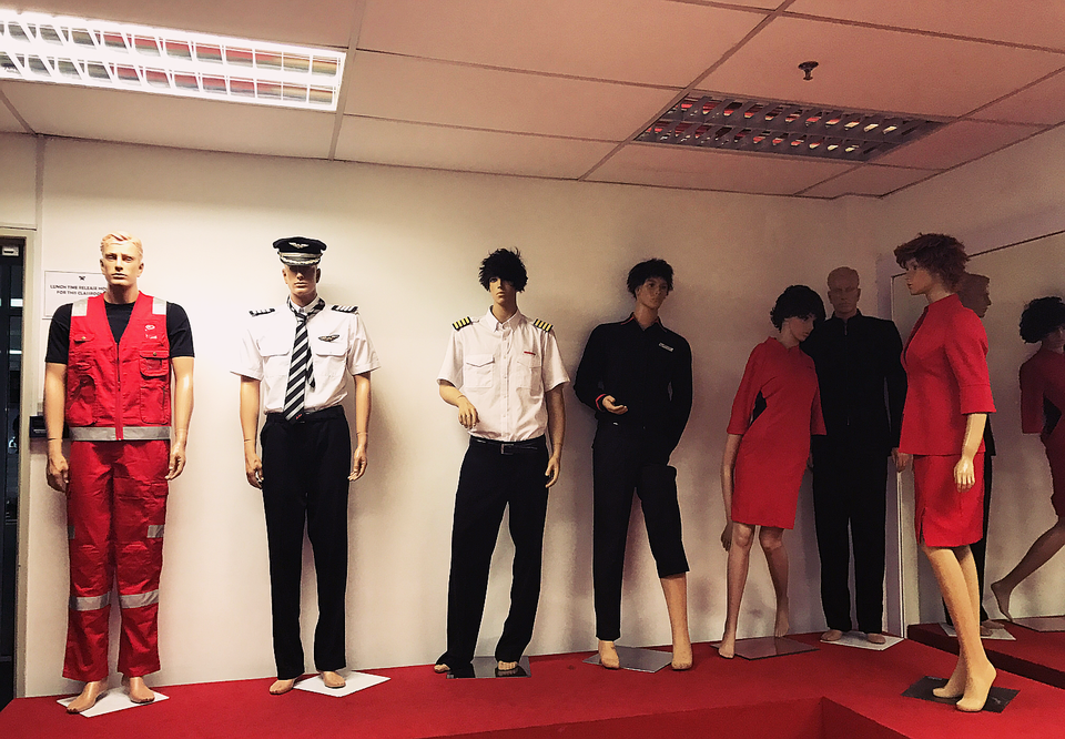 Điều thú vị trong các khóa học an toàn - dịch vụ bay - 1
Bên trong trung tâm Asian Aviation Centre of Excellence - nơi huấn luyện các nhân viên làm việc cho các hãng hàng không bao gồm từ phi công, tiếp viên, nhân viên mặt đất...