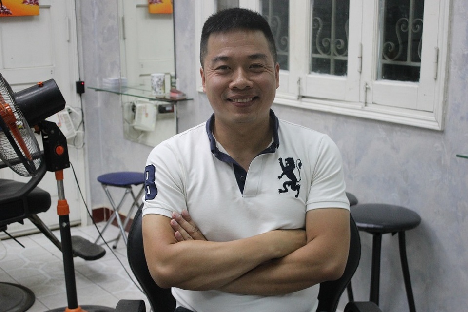 Lạ đời nghề “bới đen, tìm trắng” kiếm bạc triệu mỗi ngày ở Hà Nội - 4 Anh Dũng - chủ nhân của ý tưởng kinh doanh độc đáo. Ảnh: Hà Trang
