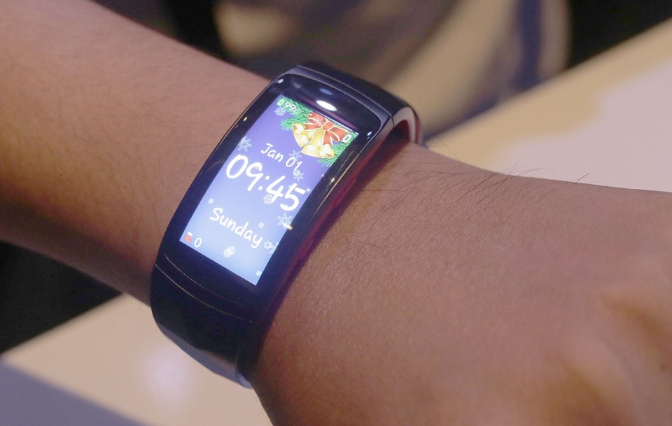 Vòng đeo tay thông minh Gear Fit2 Pro ra mắt tại Việt Nam, giá 4,2 triệu đồng - 2 Gear Fit2 Pro