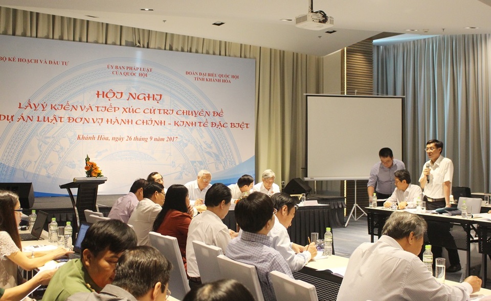 Đặc khu kinh tế: Cho nước ngoài thuê đất 99 năm có dài quá không? - 1 Hội nghị lấy ý kiến và tiếp xúc cử tri chuyên đề về dự án Luật đơn vị hành chính - kinh tế đặc biệt, hôm 26/9
