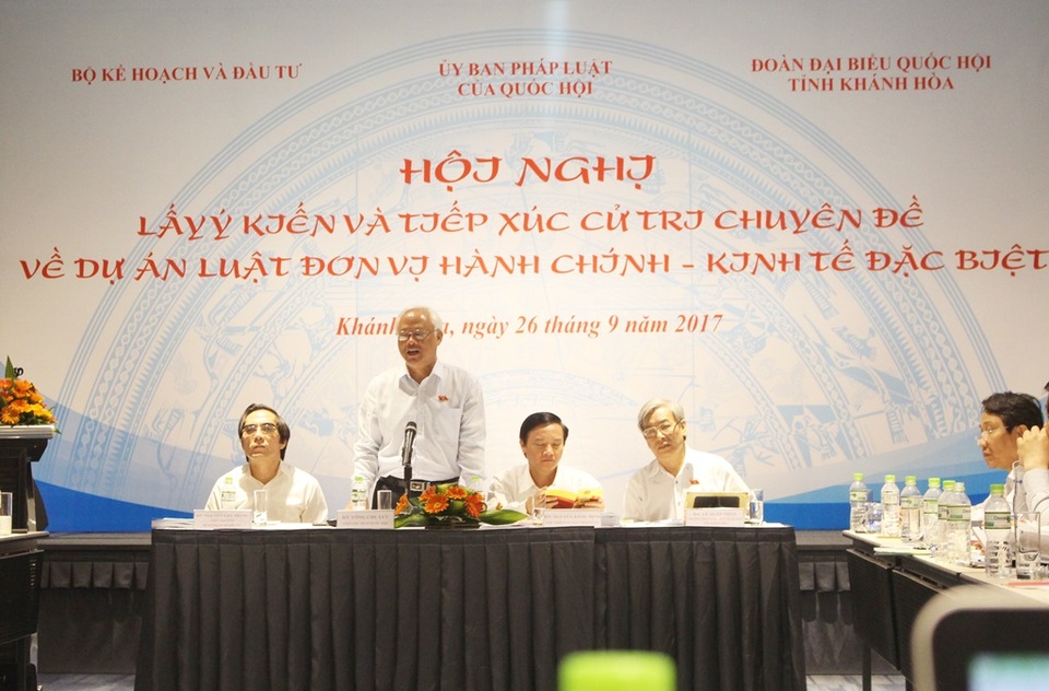 Đặc khu kinh tế: Ai giám sát quyền hạn của Trưởng đặc khu? - 1 Phó Chủ tịch Quốc hội - ông Uông Chu Lưu chủ trì buổi lấy ý kiến về dự án Luật đơn vị hành chính - kinh tế đặc biệt