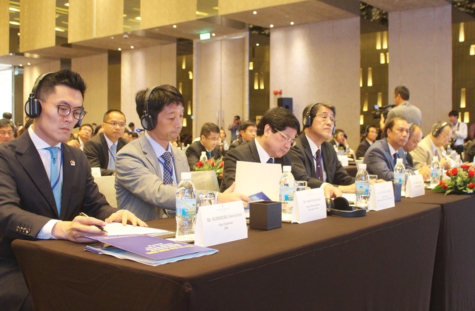 Duyên hải Nam Trung Bộ tìm cơ hội hợp tác với Nhật Bản - 1 Các đại biểu dự Hội nghị: “Gặp gỡ Nhật Bản - Khu vực Nam Trung Bộ”, năm 2017, chiều 6/10