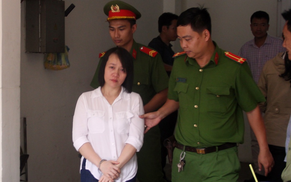 Bé gái 2 tuổi chết oan khuất vì mẹ ngoại tình - 1 Bị cáo Phượng bị đề nghị mức án 3 – 4 năm tù.